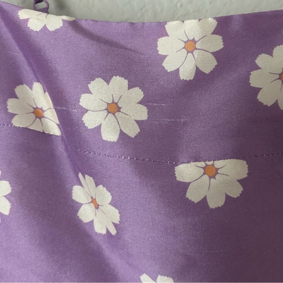 ⭐️NWT Realisation Par Christy Dress in As if Purple Floral⭐️ - Picture 4 of 9